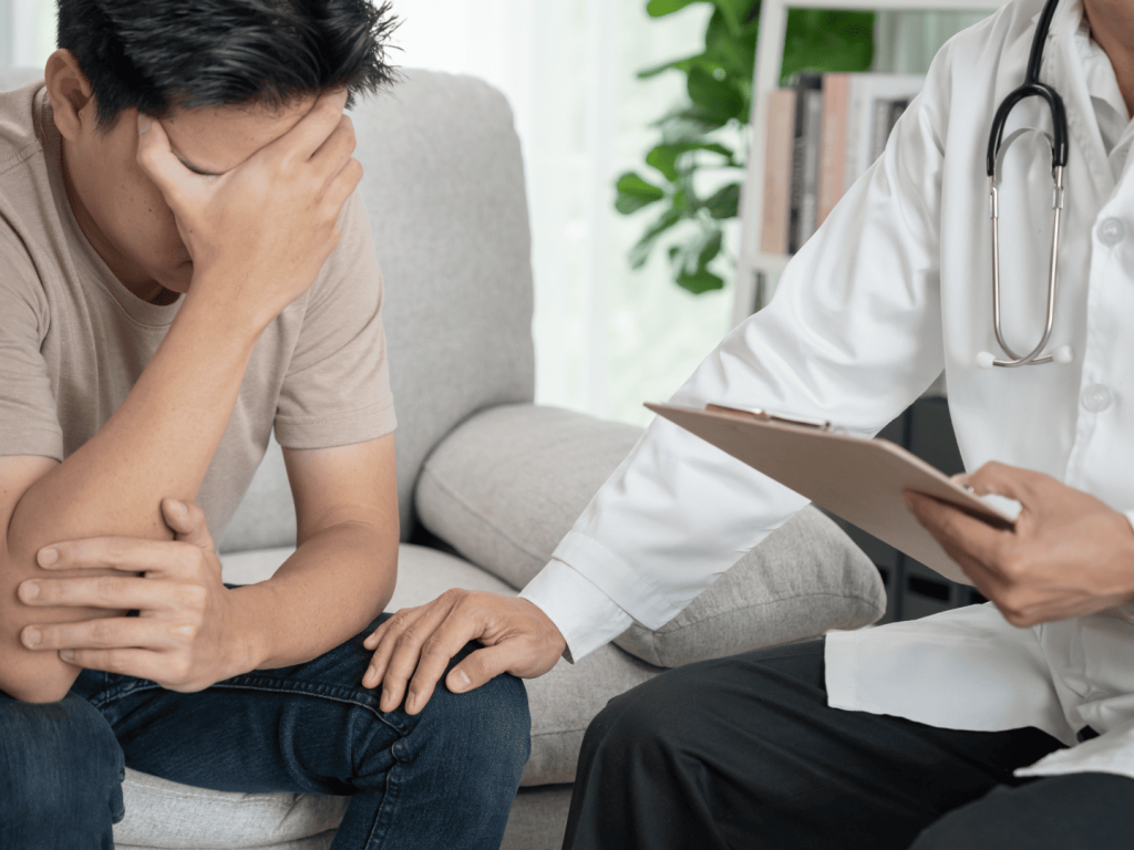 高雄身心科-病患正在諮詢身心科醫生